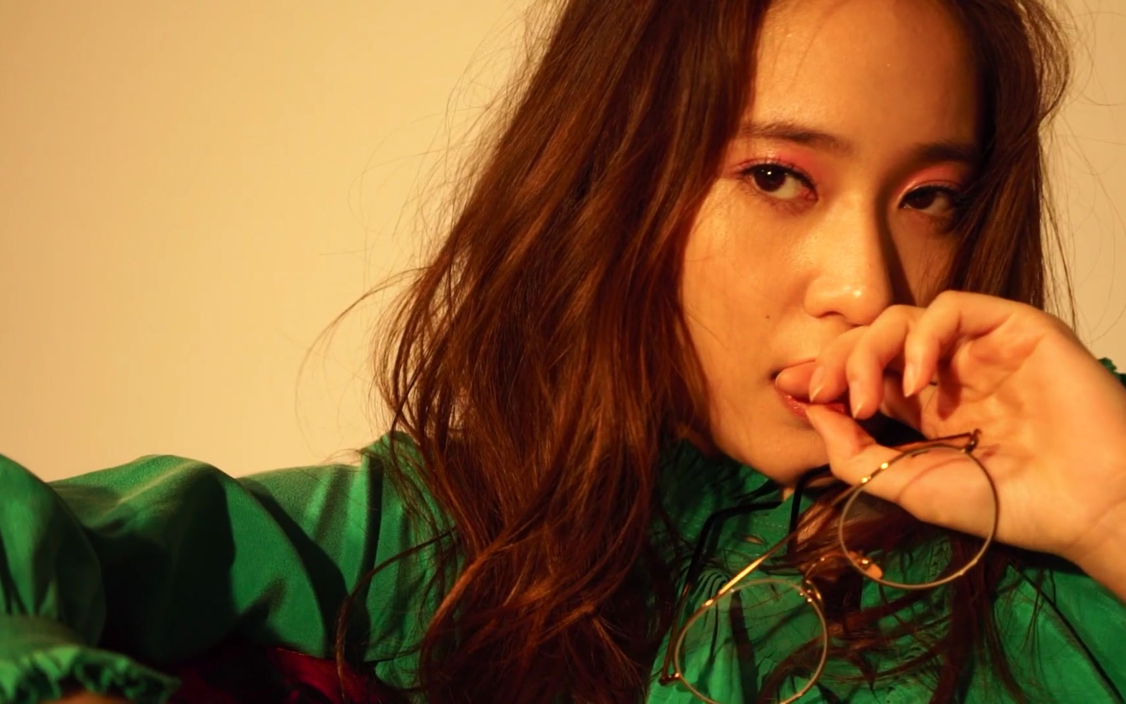 【郑秀晶krystal for nylon japan画报拍摄花絮】被郑