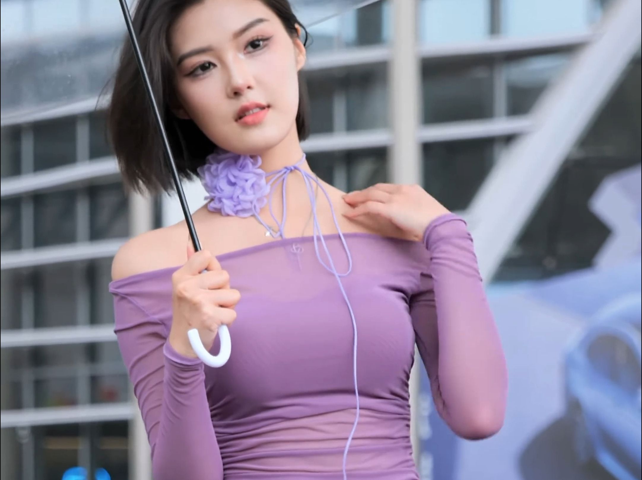 Miss Cheng's one-shoulder wrap dress outfit