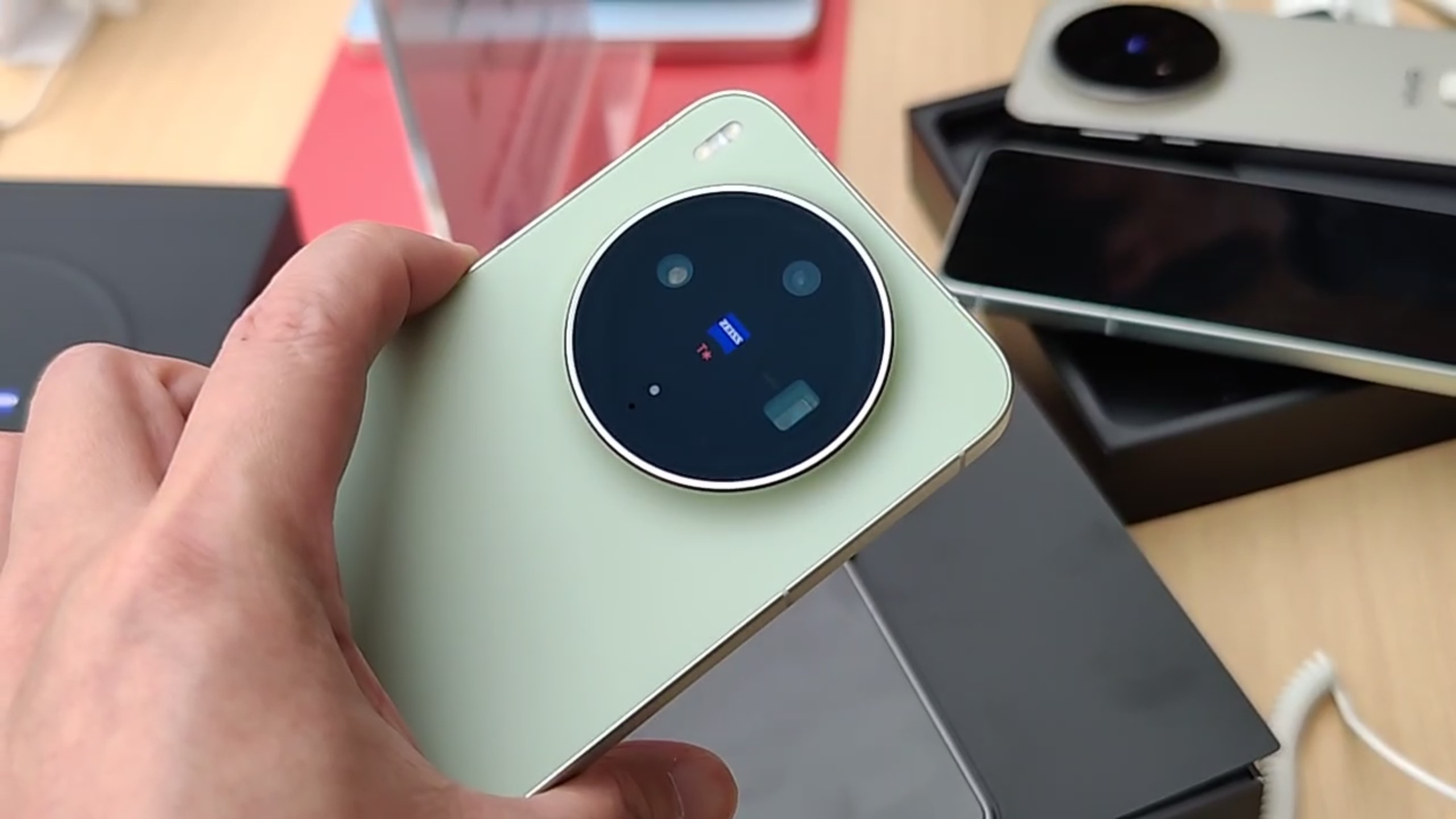 去实体店体验了下vivo x300ultra,x300,x300pro,x300s