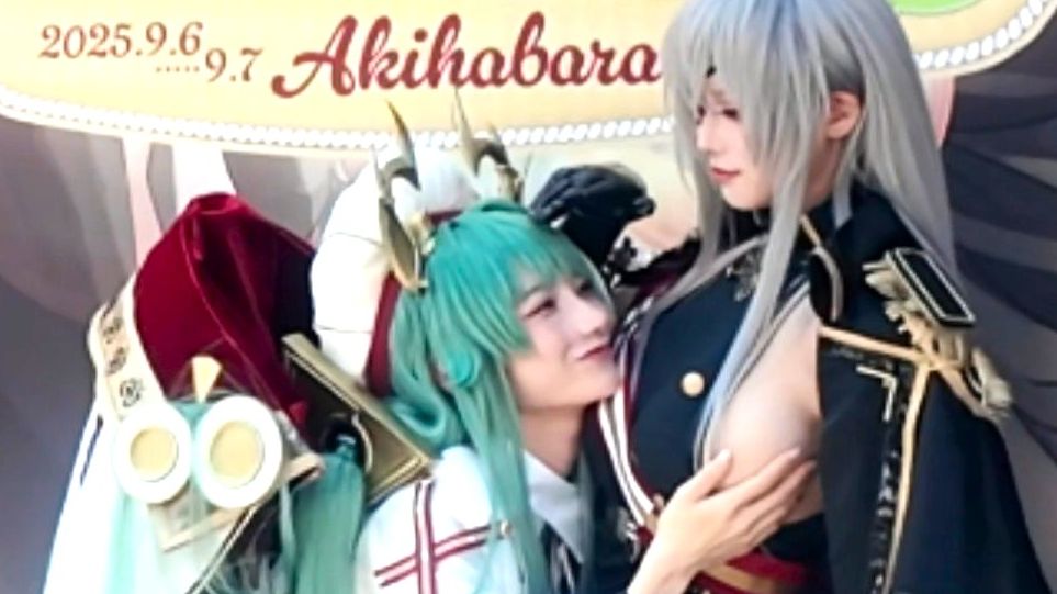 【碧蓝航线】【日服8周年庆】她实在太大了… coser：糕哥枣糕DAZE & 尊みを感じて桜井