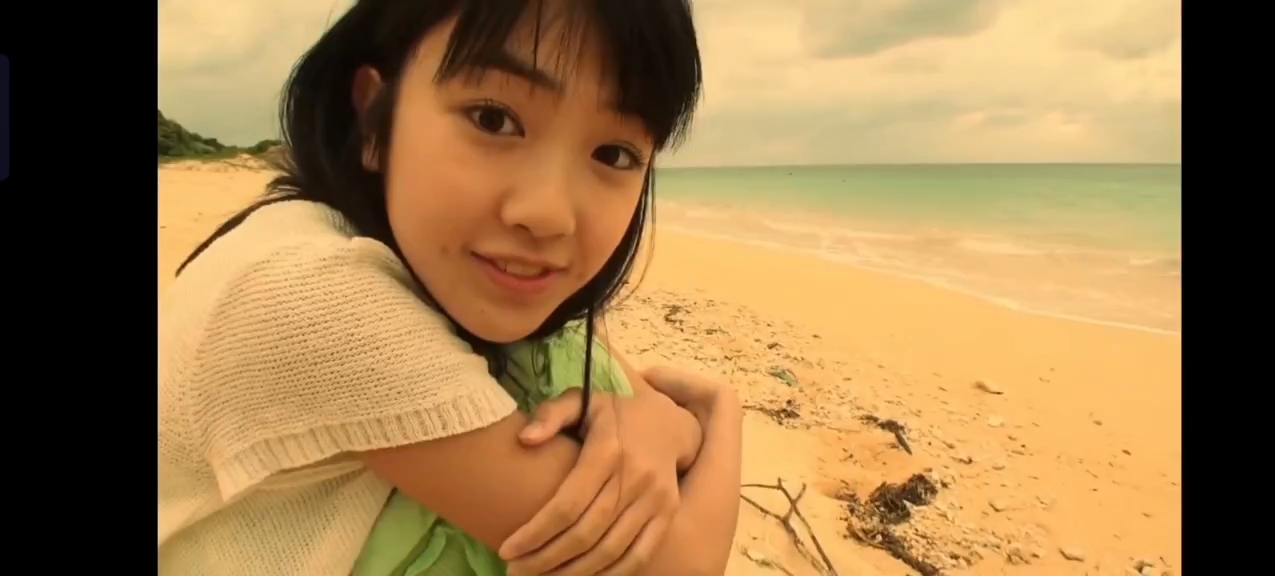Momoko Shiina's Seaside Confession