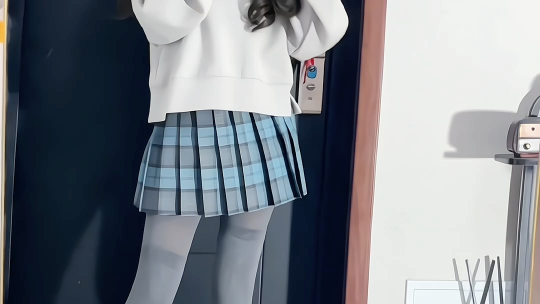 Thick gray plus gray. Absolute field.