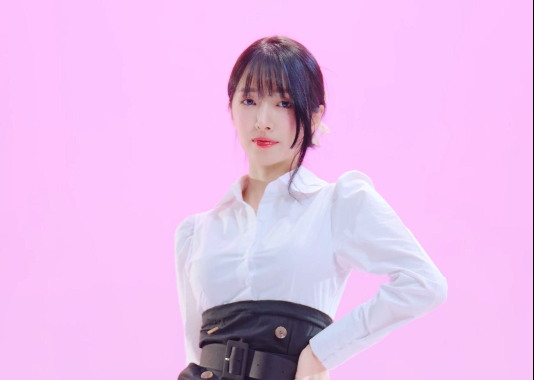 MINISKIRT Xu Ying 231205