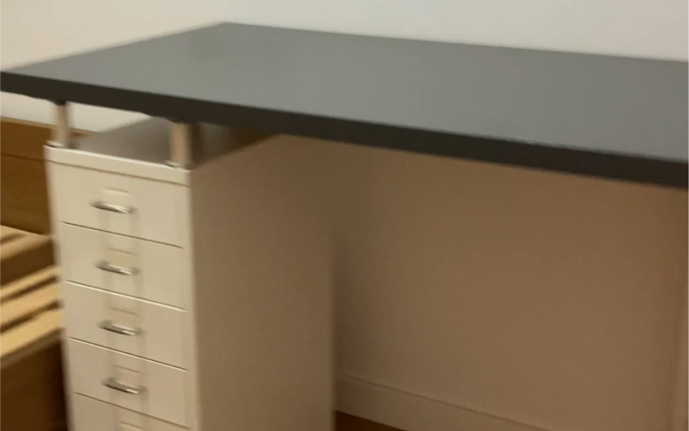 分享2米长电脑桌，宜家购买桌板、支腿、抽屉柜DIY。