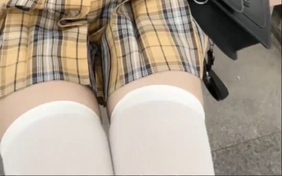 It has to be jk with white socks.