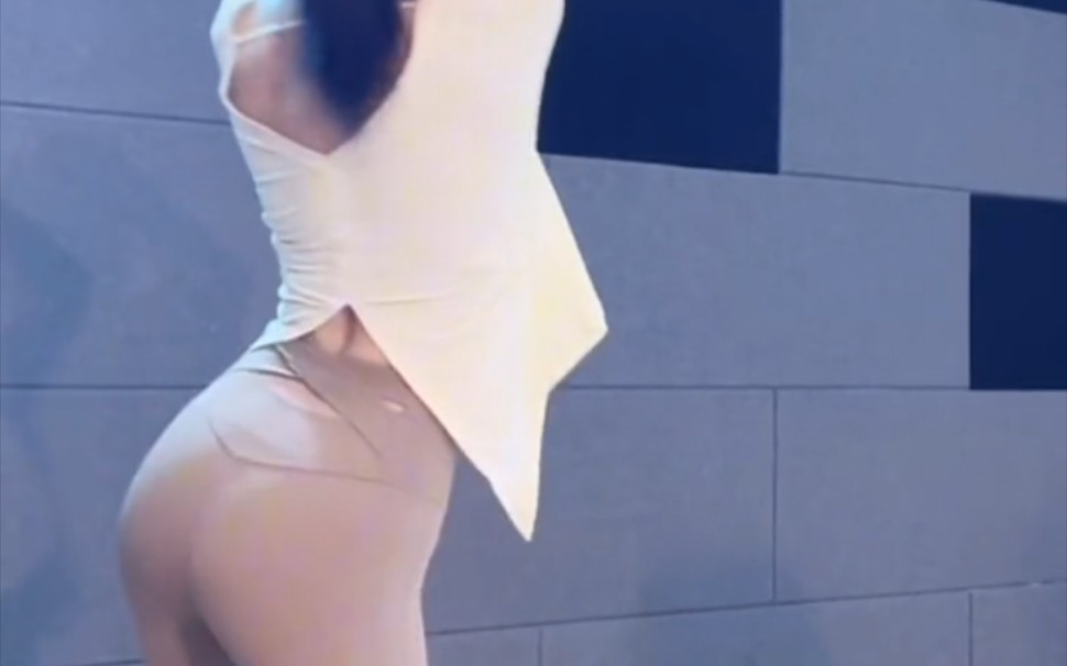 Turn Around and Meet Love