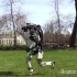 【 机器人：最新波士顿动力机器人 】最新波士顿动力机器人 奔跑、室内巡航、爬楼梯、搬运
