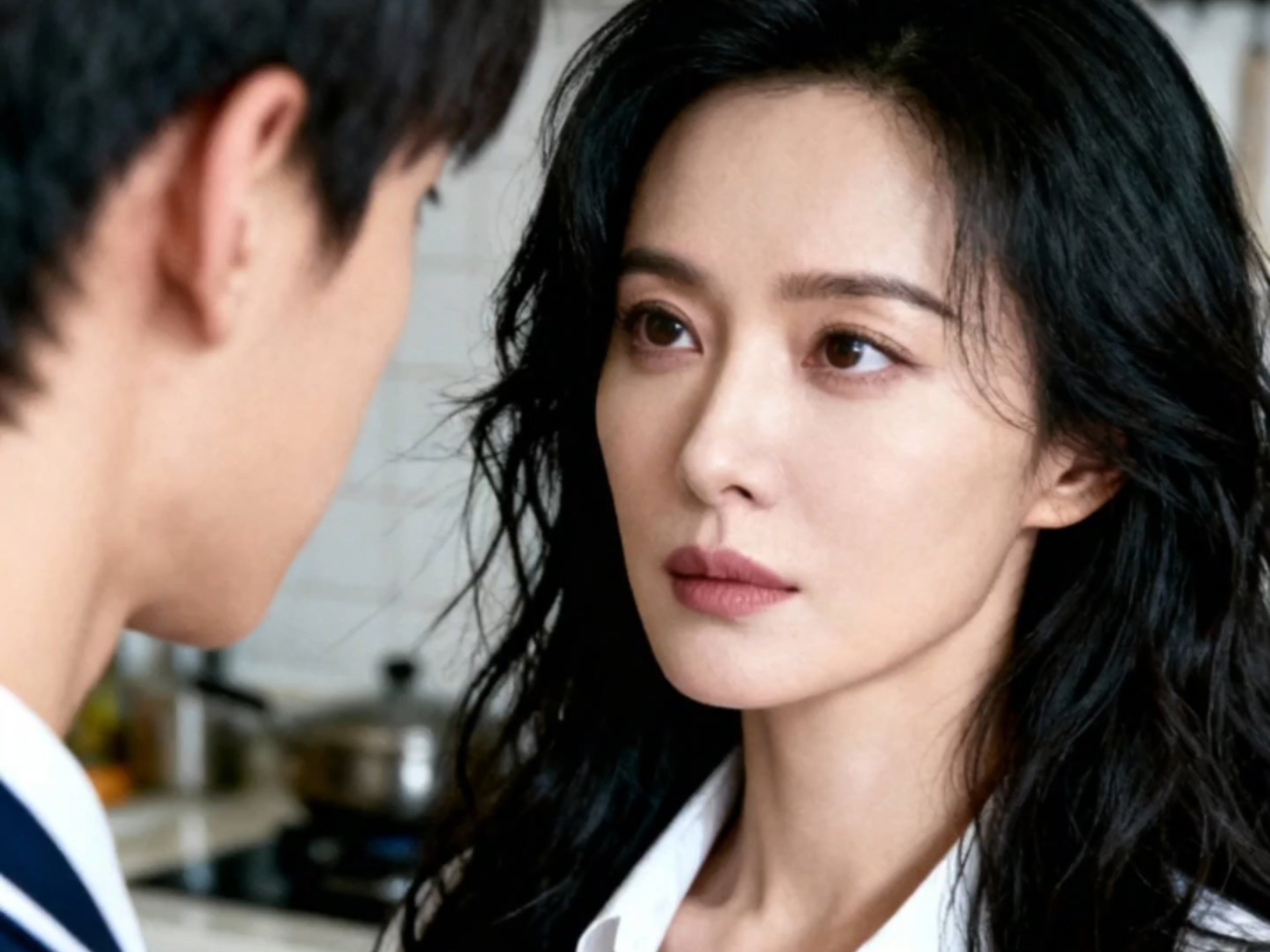 郑怡云！厨房！懂？进！