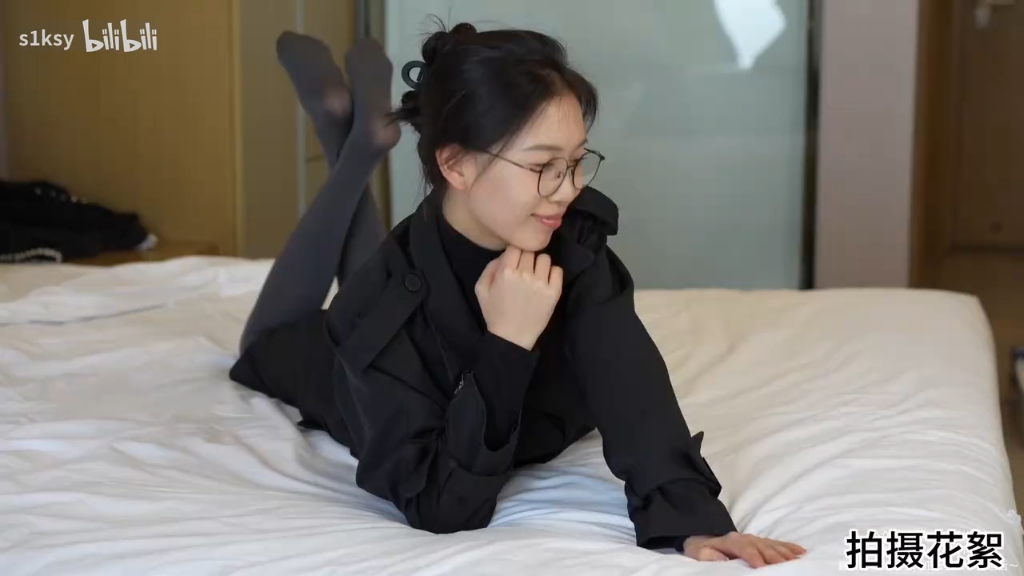 My white moonlight jiojio is red.