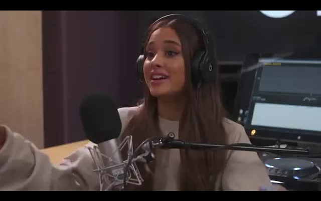 Ariana Grande 亲自示范自己名字的意大利语发言