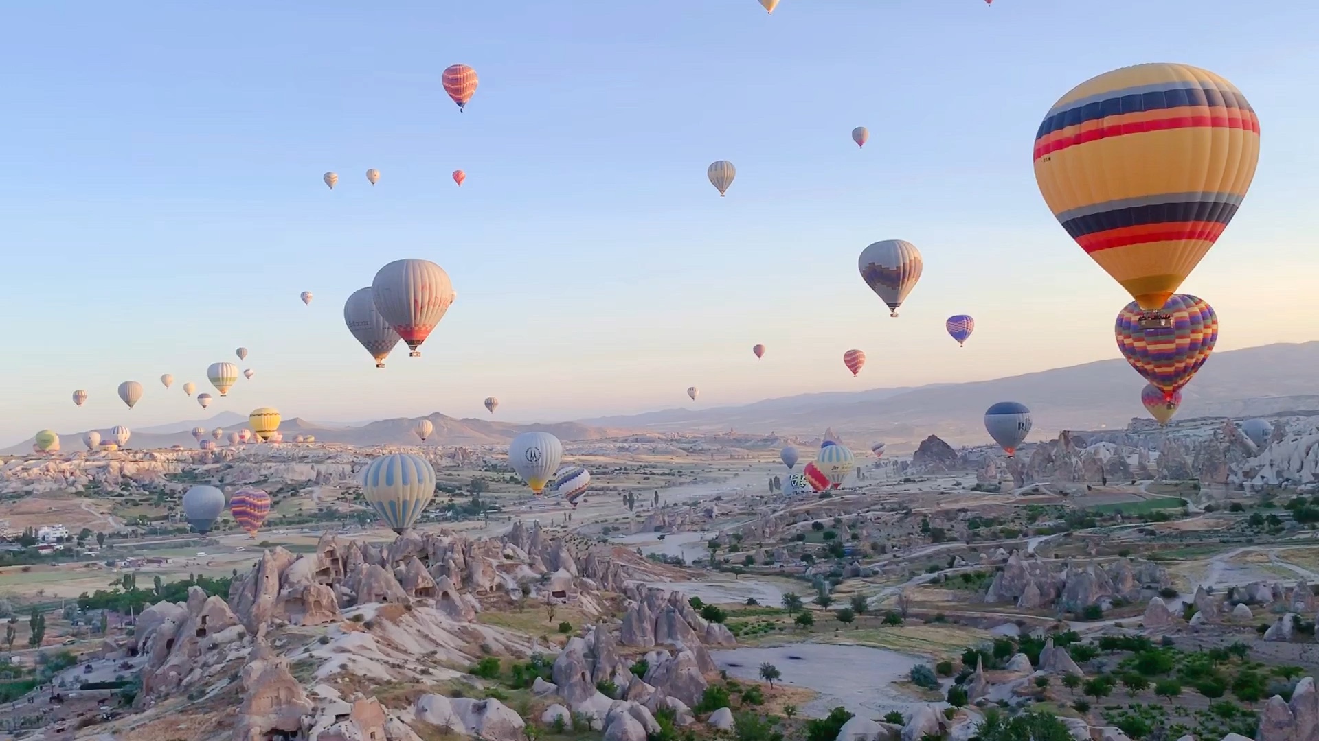 土耳其坐熱氣球－世界最美的熱氣球景點｜卡帕多奇亞｜土耳其租車旅遊 - 冒險安迪
