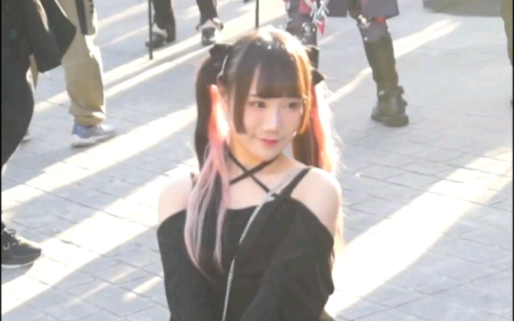 🎀 Black silk double ponytail! Cute in charge at Comic-Con 🎀