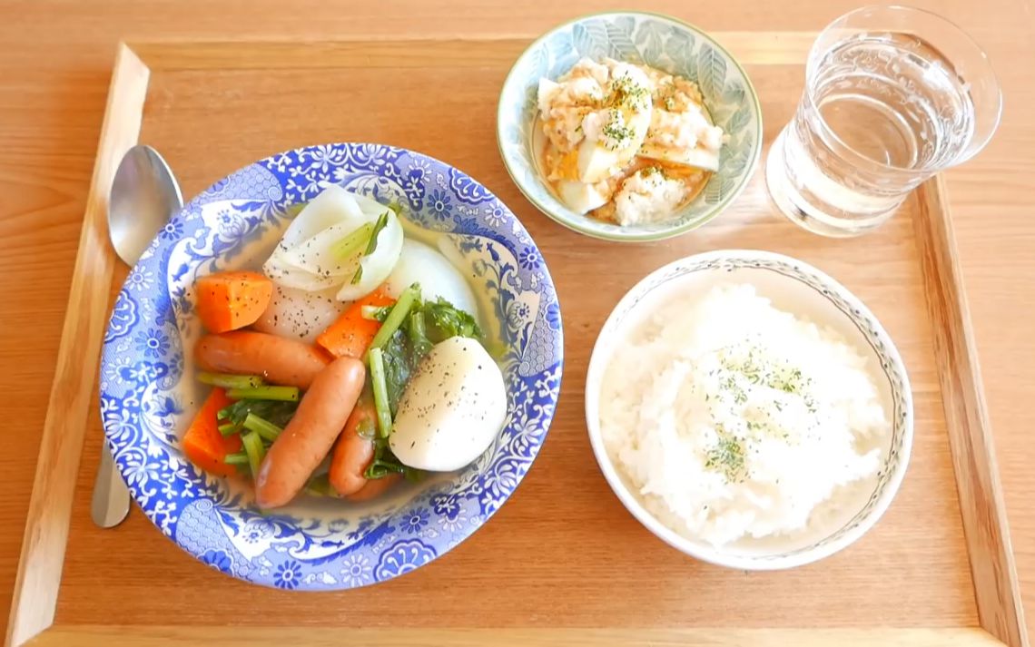 日々の料理 俄式蔬菜汤鸡蛋豆腐沙拉等等 日语生肉 治愈向 哔哩哔哩 つロ干杯 Bilibili