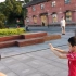 中国30年内首例无眼症自闭盲孩在阳光下锻炼