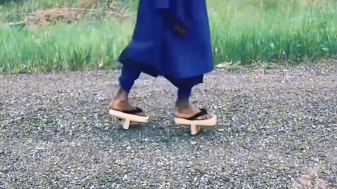 为什么日本人喜欢穿木屐