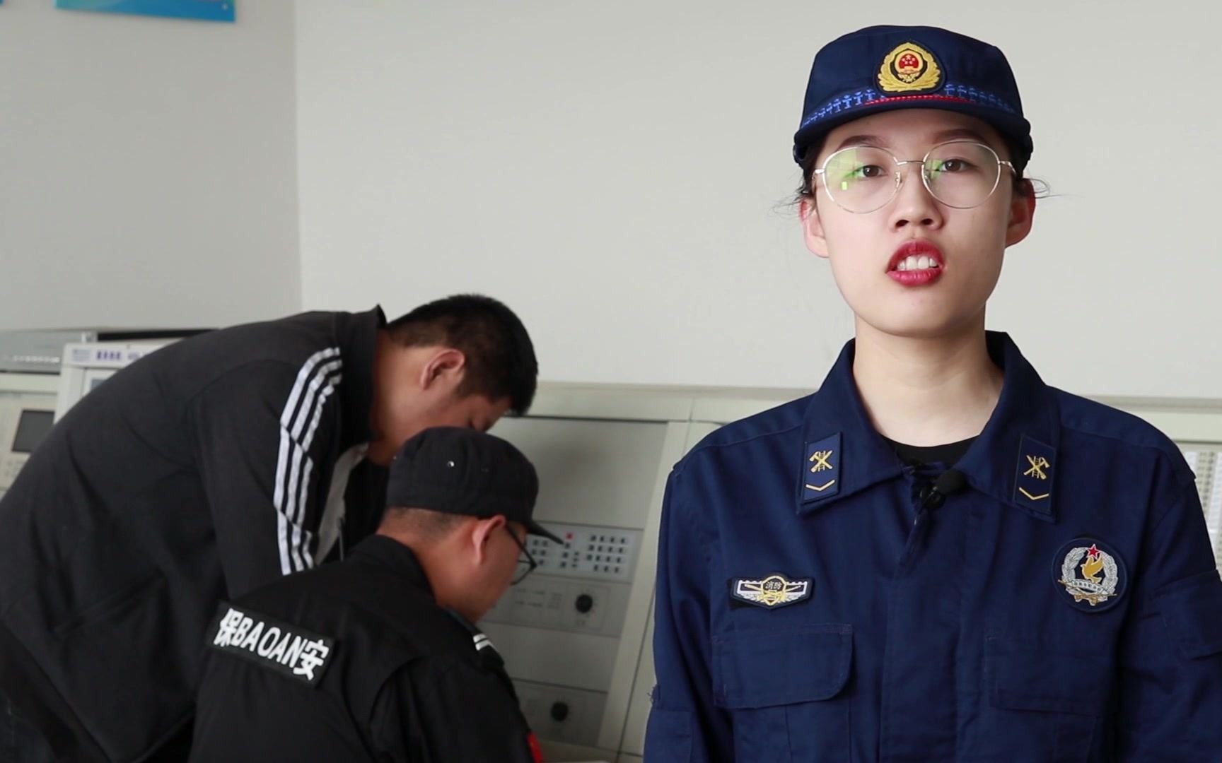 活动作品消防小姐姐讲解大型商业综合体消防安全知识
