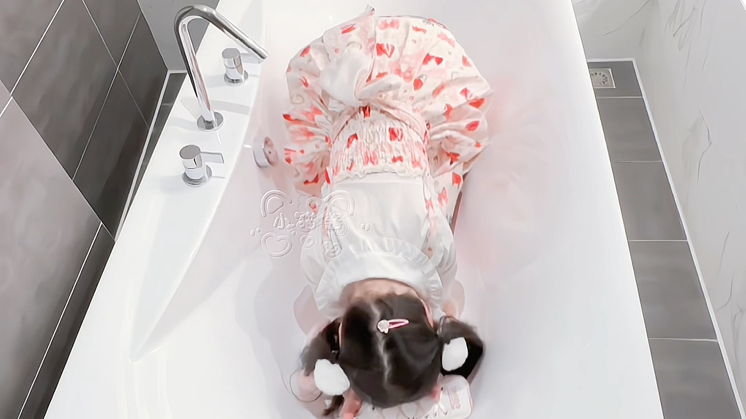 The latest video of [Kitten Sauce Lori] is now online, come and watch!