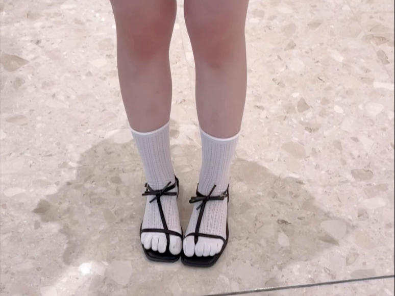 Dress up to look expensive, see how Xiangzi puts it on.