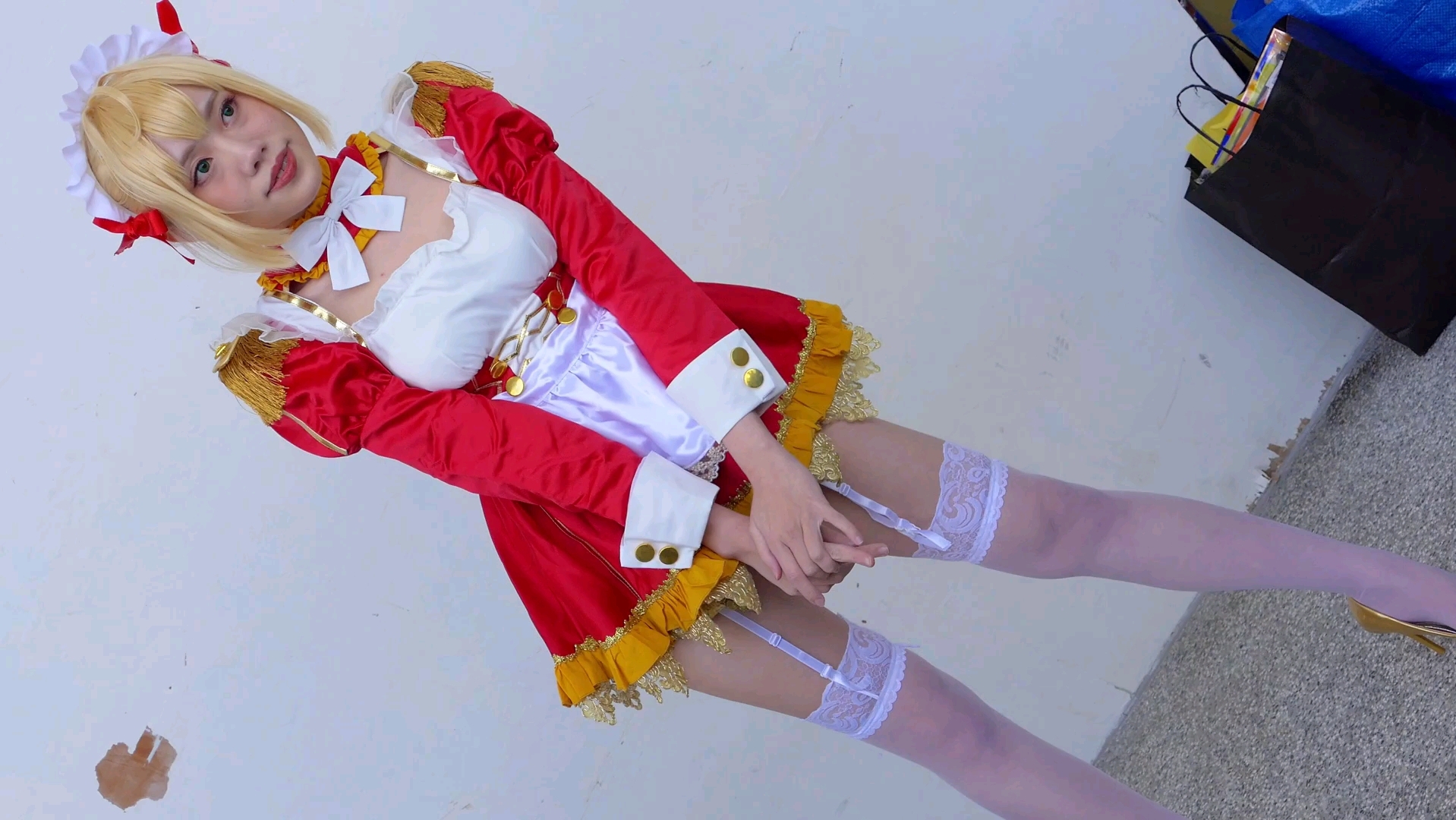 Comic-Con Miss Vertical Screen