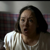 小伙子孝顺母亲，给妈妈零花钱，吓得老妈直接躲进了房间里