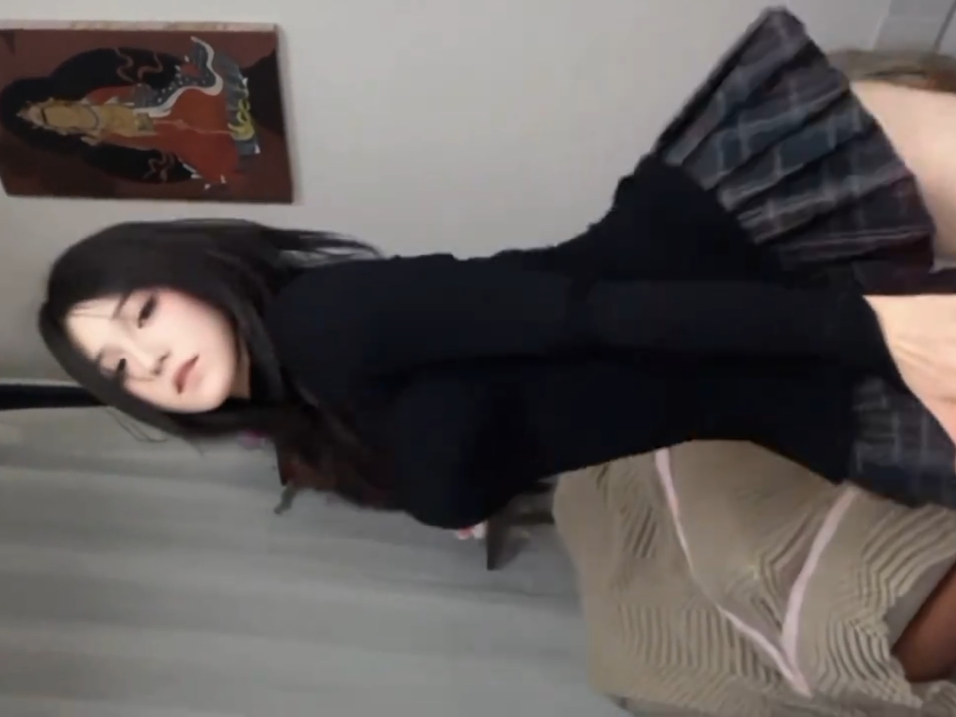 甜辣妹极品身材，扭胯舞