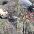 乌军坦克被击中冒烟，车长驾驶员丢下坦克狂奔，掏武器继续作战