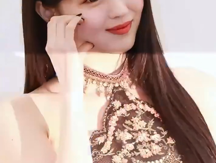 韩素希 一字带高跟鞋