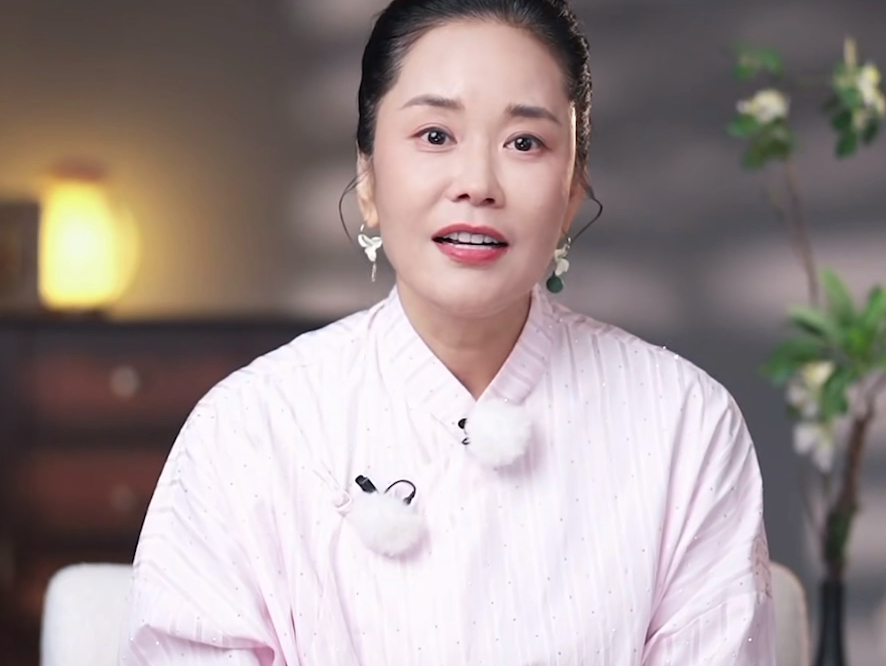 李蕾老师讲红楼梦（若有侵权 联系删除）