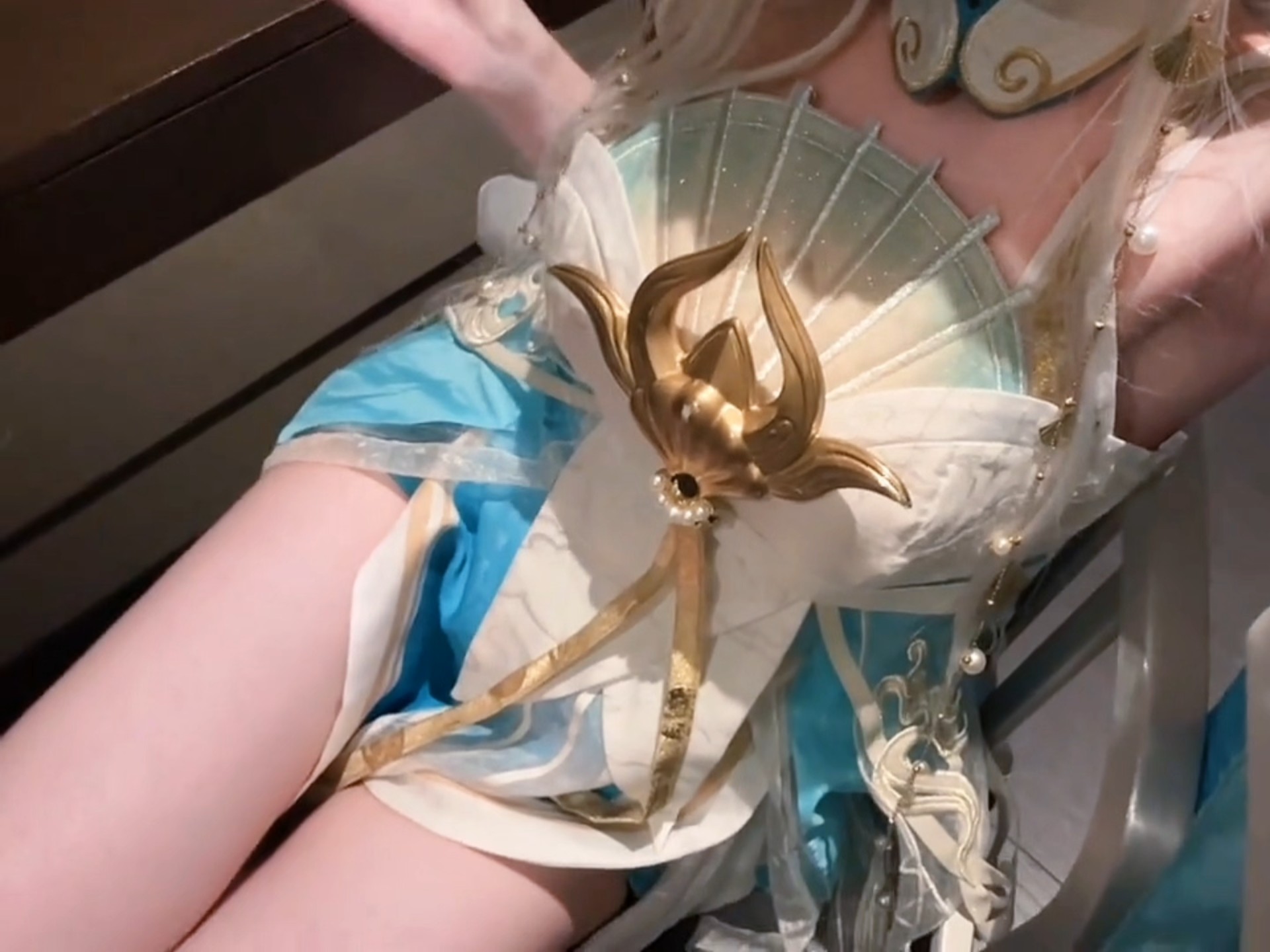 Little Blue Dragon has got his eye on you.