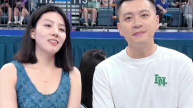 <em class="keyword">杨鸣</em>“新欢”身份被扒？比<em class="keyword">杨鸣</em>大7岁、离过婚，工作单位也被曝光