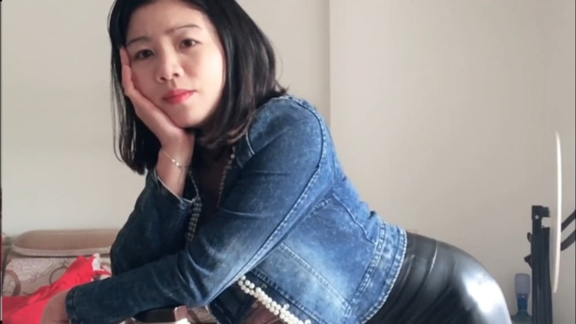 熊猫TV Flora华女 紧身皮裤 录制房间583255_20171127