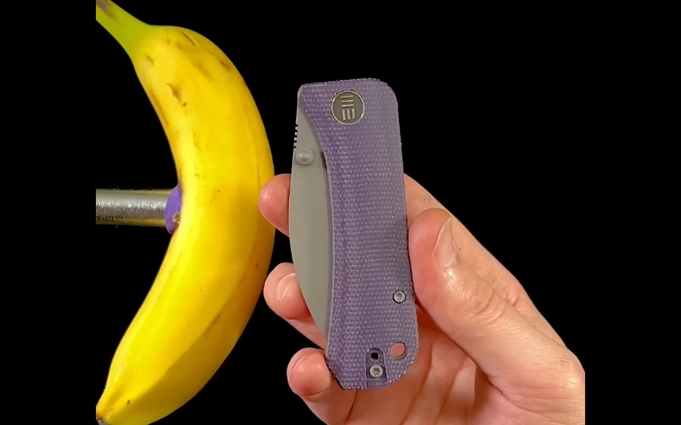 我不知道香蕉有什么用，但它让所有的刀看起来更诱人