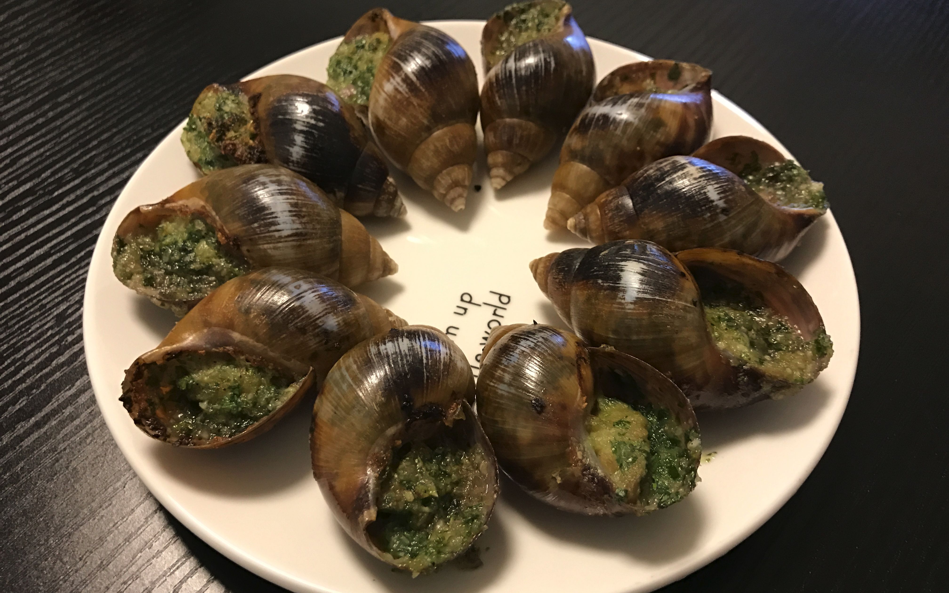 非洲大蜗牛，肉多味美，法国人拿来当美食，在中国真的不能吃吗？|蜗牛|蔓延|南方_新浪新闻