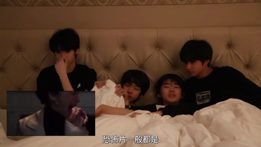 世界名画文轩翔霖名场面看鬼片全过程