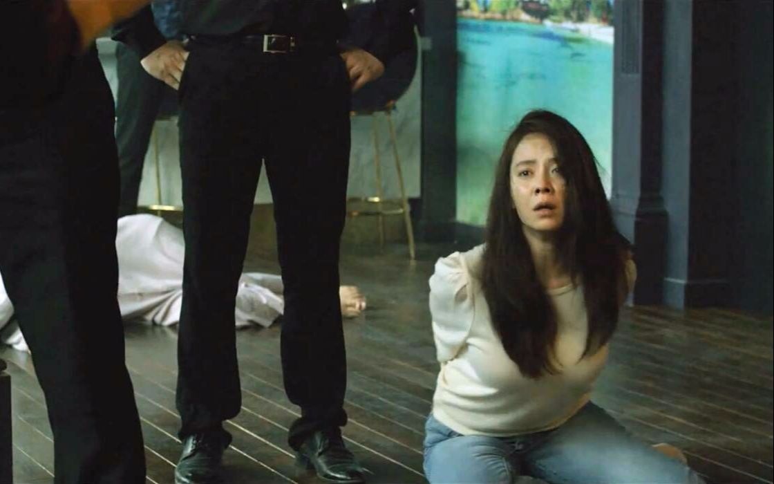 他独自干翻整个犯罪集团,韩国动作电影《愤怒的黄牛》