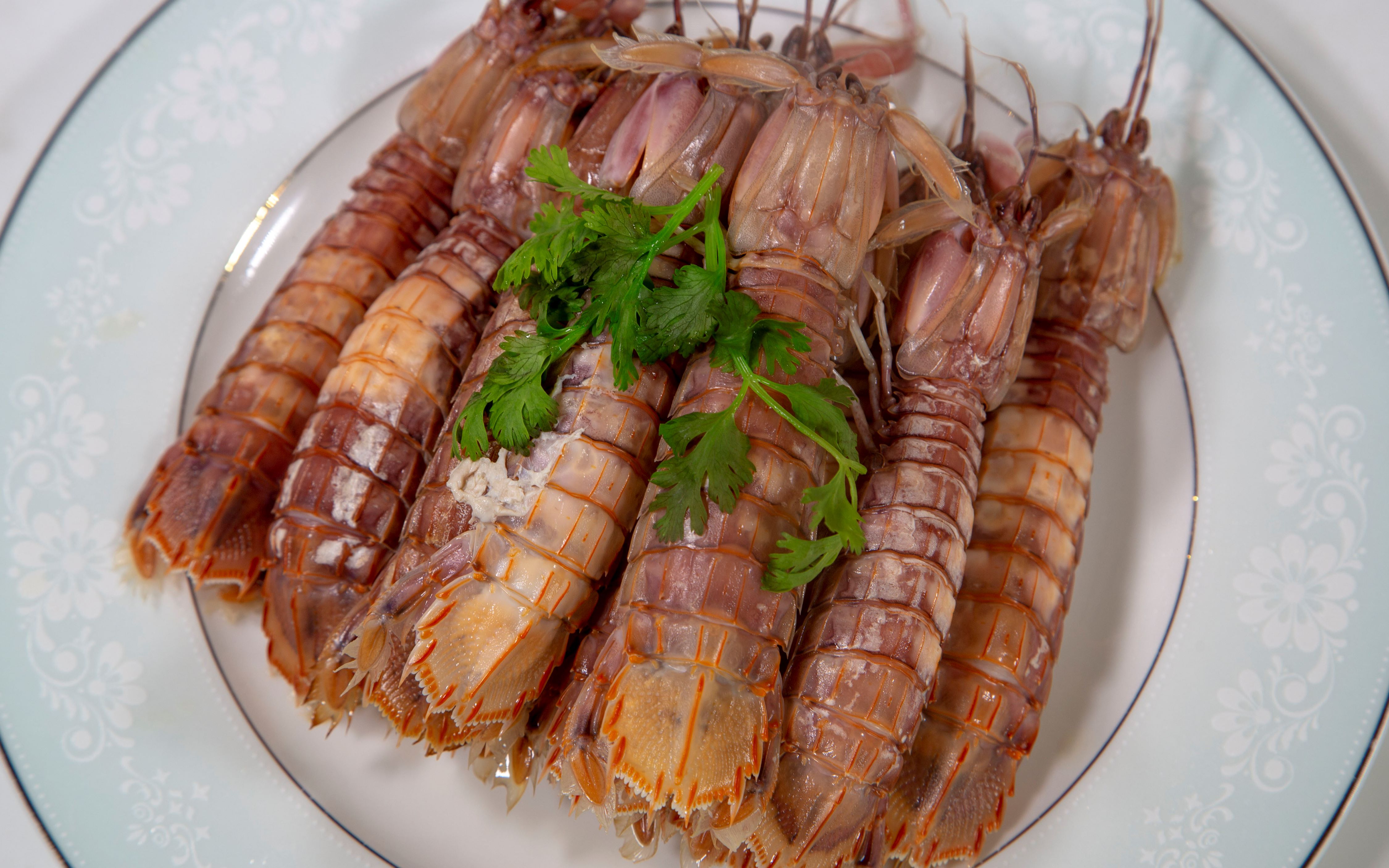 荷兰豆炒虾仁超简单做法，讲解详细，用料家常，虾肉滑嫩又脆爽 - 哔哩哔哩