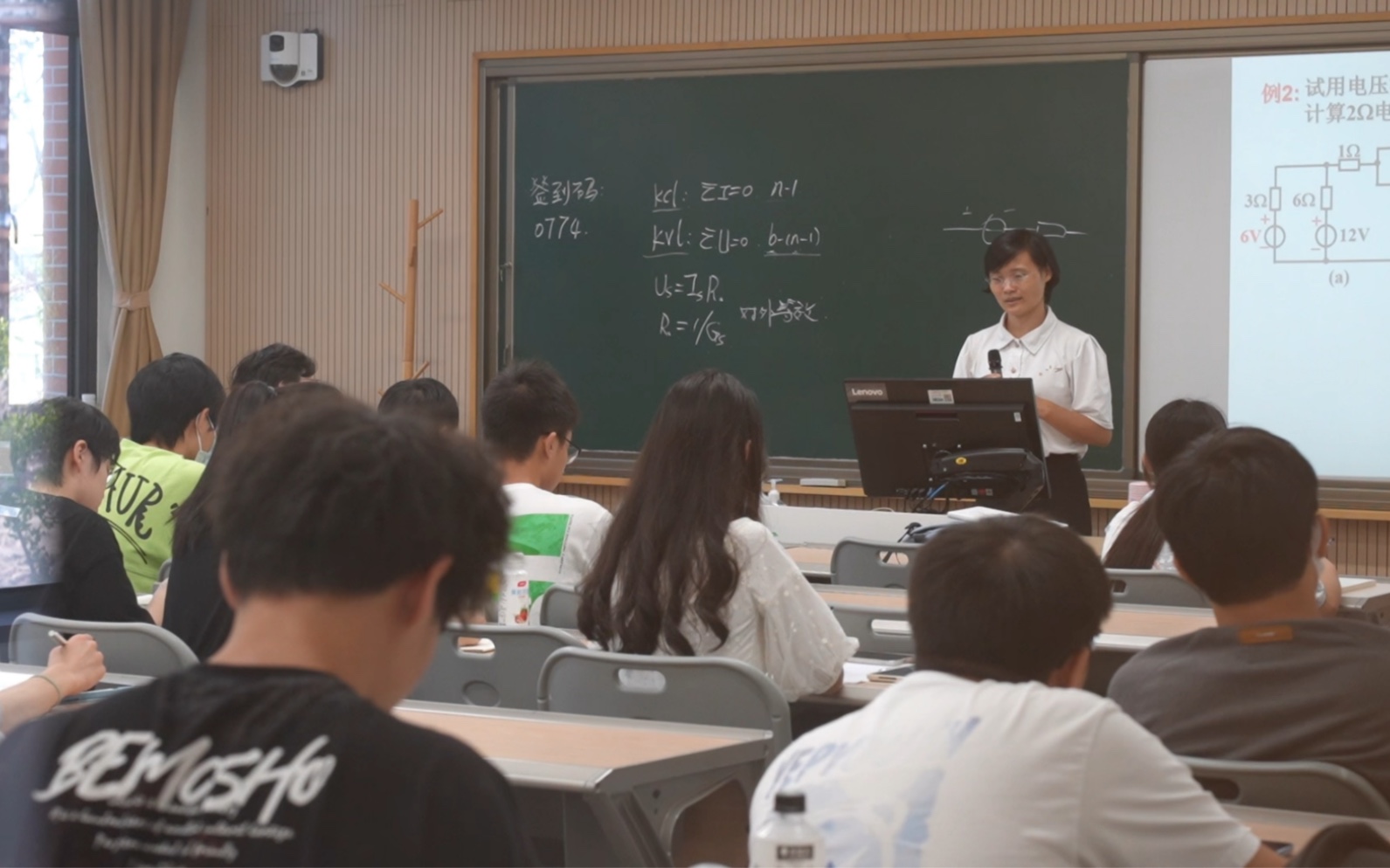 回到教室的感觉真好！重回线下课堂第一天！