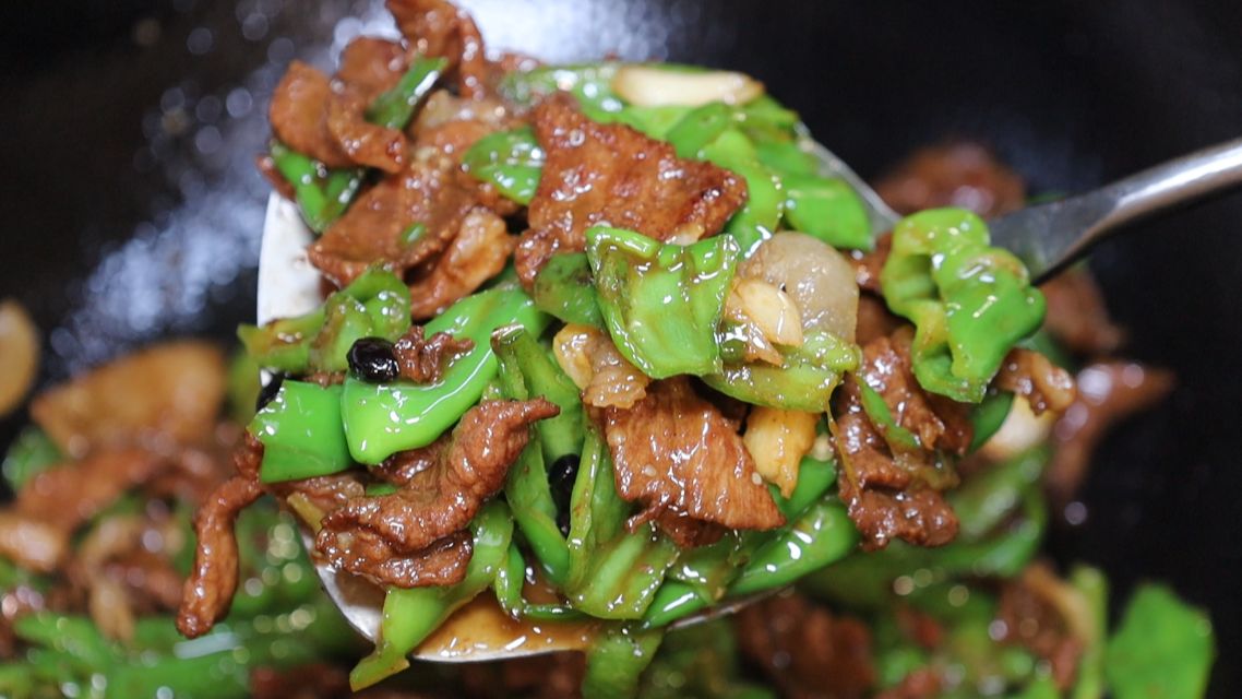 当你想吃“辣椒炒肉”就把这部视频翻出来