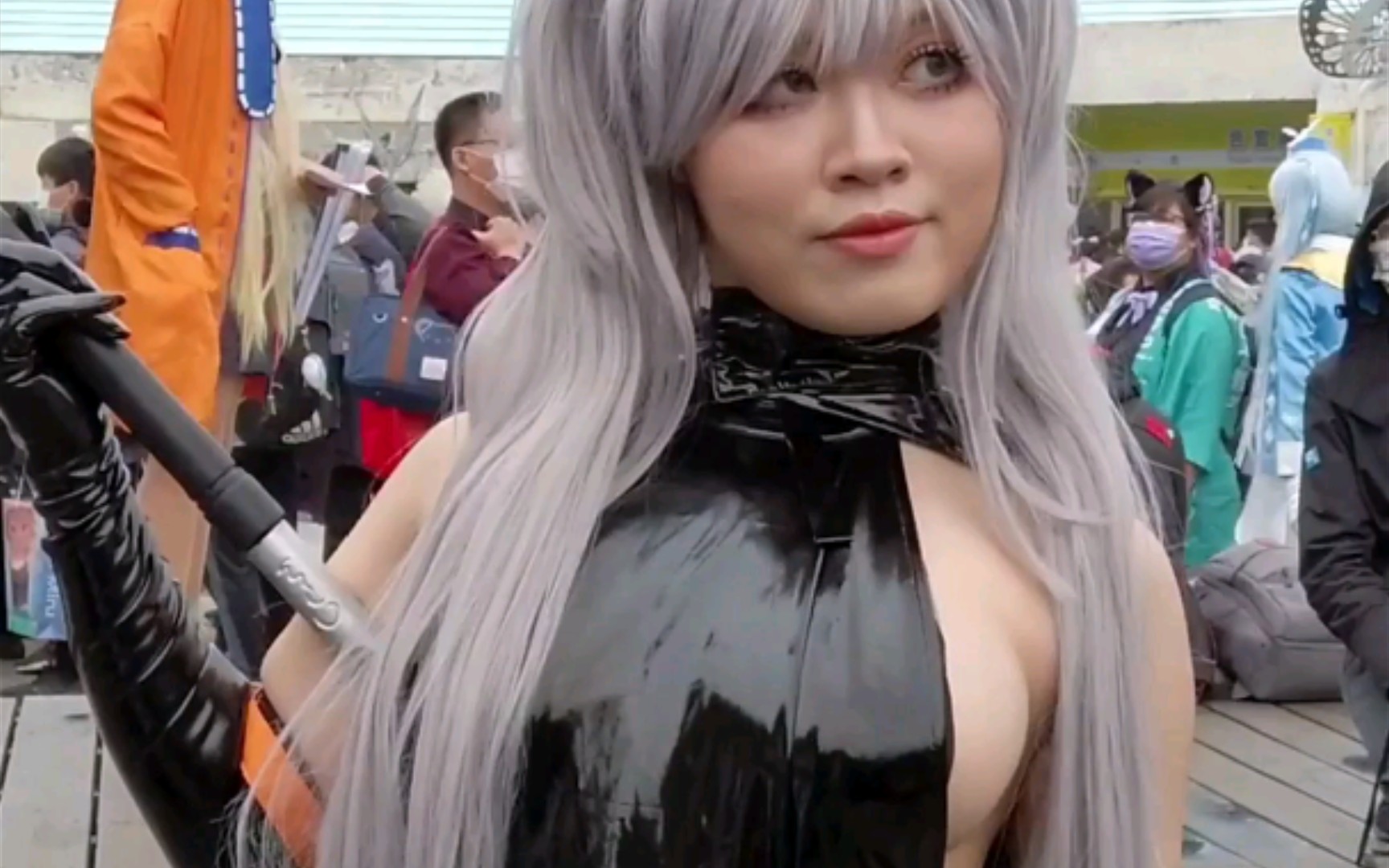 lit. microfat goddess