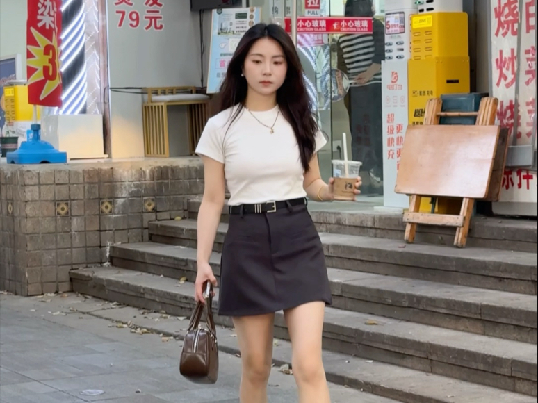 当初夏露腿穿搭回归现实生活（路人视角）