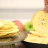 烤苹果片：酸甜脆薄的水果切面标本