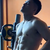 这是我见过漏脸最好看的肌肉博主之一