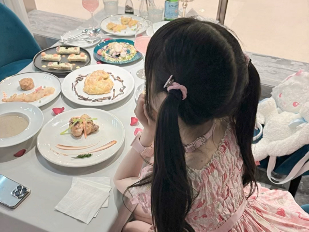 The latest video of [Soft Girl Cat Cat has become an adult] is now online, come and watch!