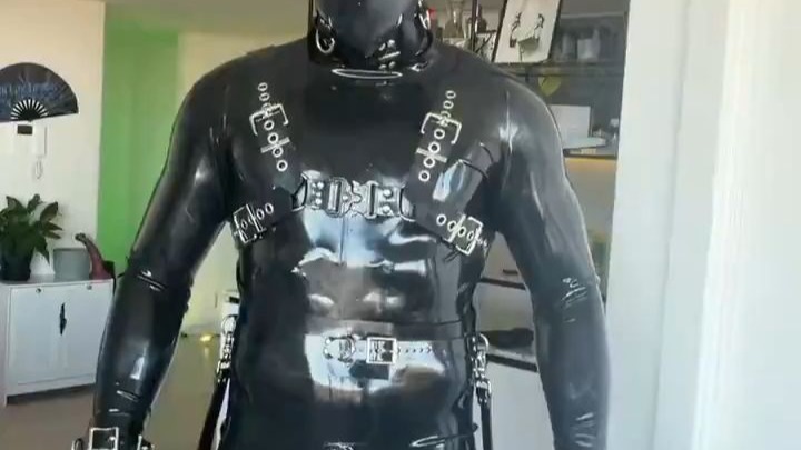 全自动巡逻机器人