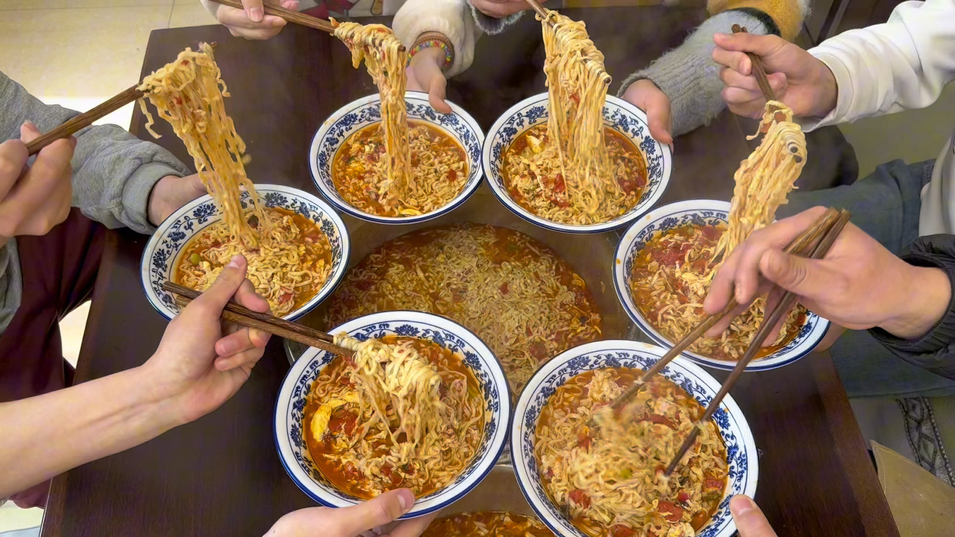 过年大鱼大肉都吃腻了吧，今天来个泡面解解腻，依旧简简单单20包
