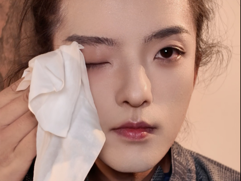 不就是卸个妆嘛，有什么难的