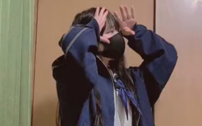 Wear warm clothes when it's cold.