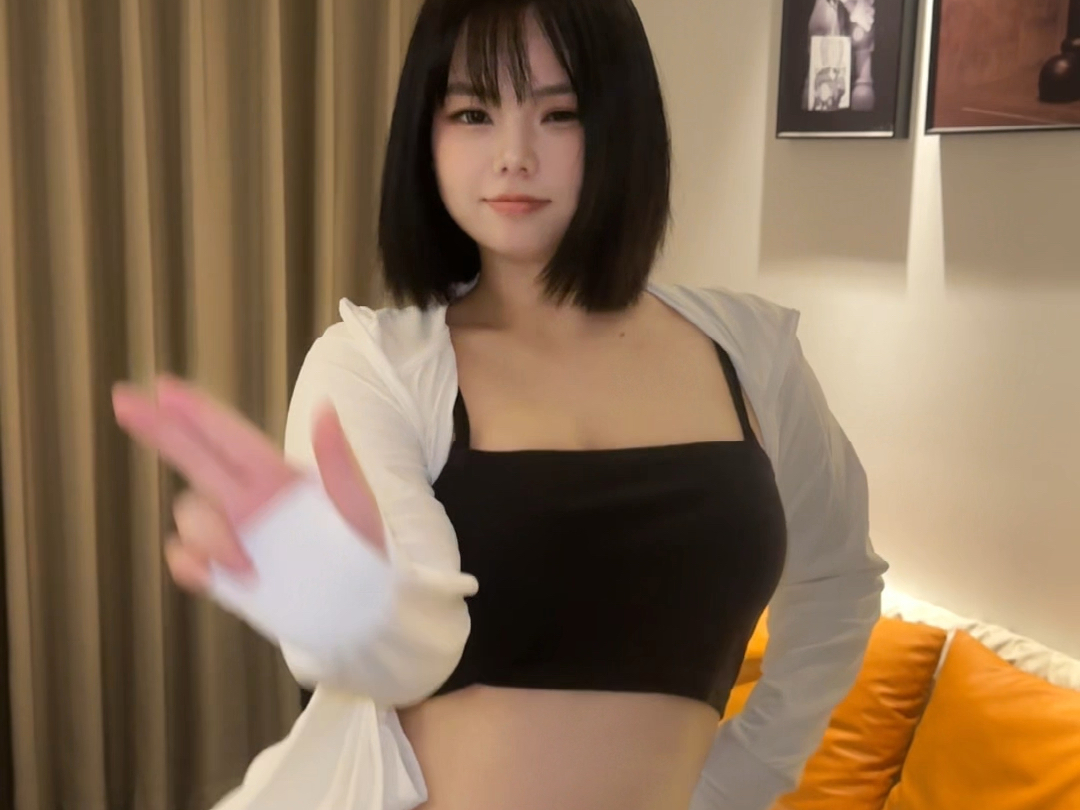 small belly (i.e. too small for food)