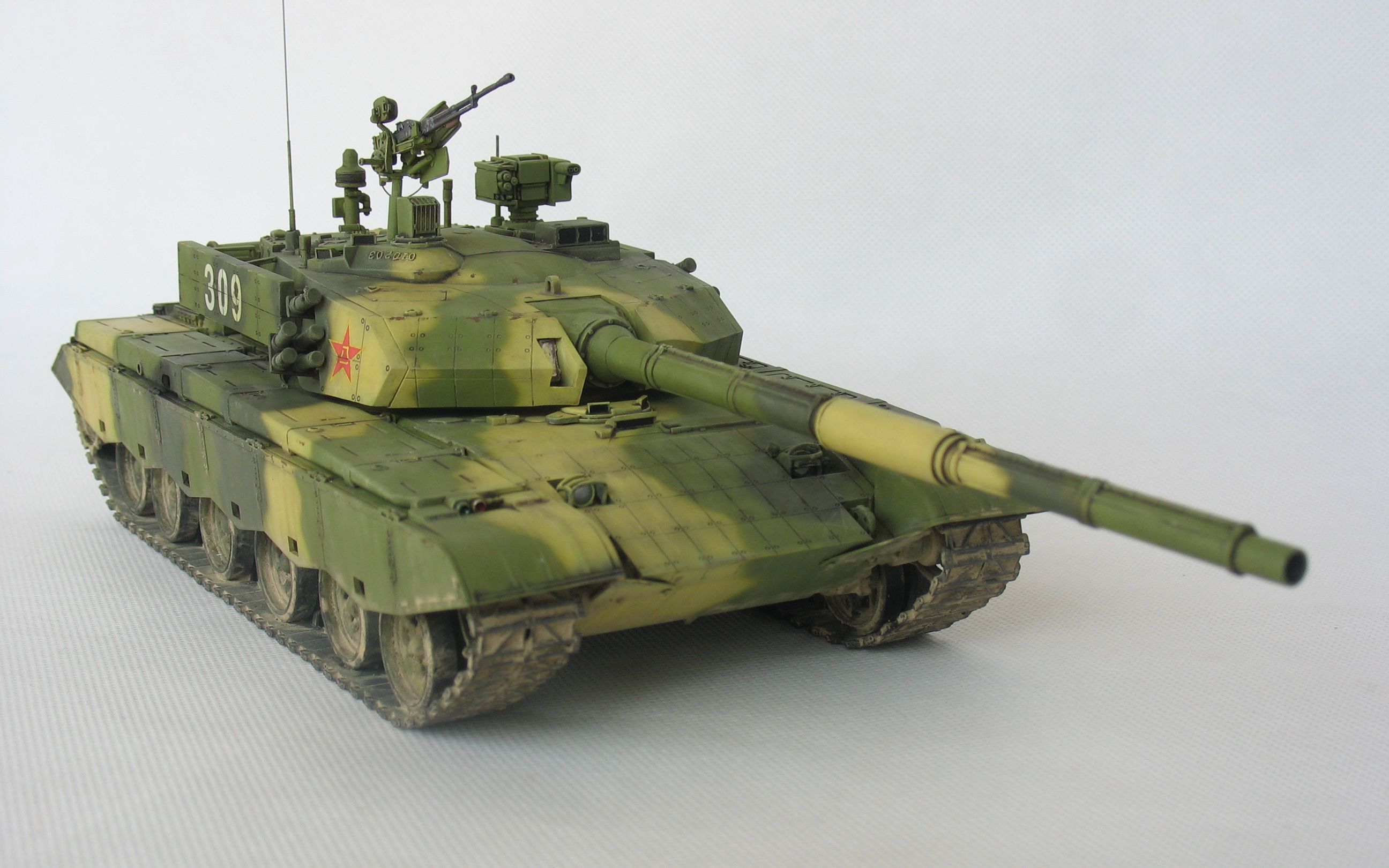 小号手良心系列模型：1/35中国人民解放军ZTZ99A主战坦克模型制作全过程 