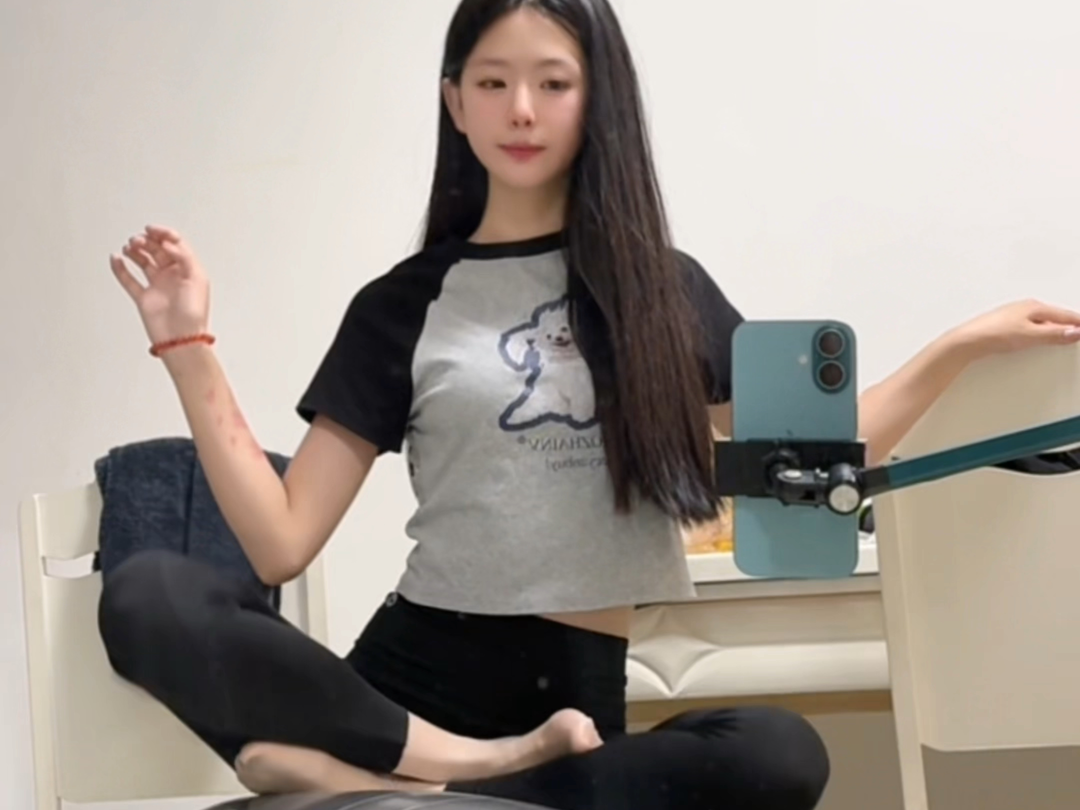 瑜伽必修课，思姐核心还需锻炼